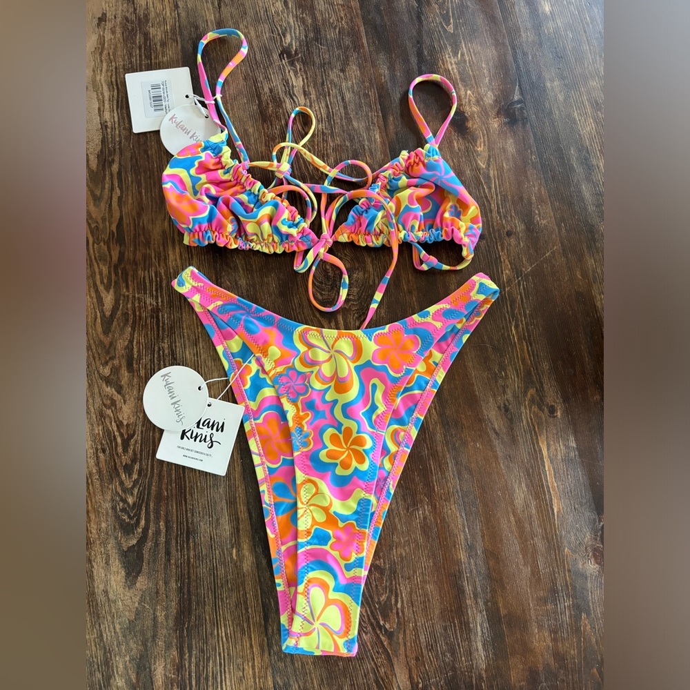 Kulani kinis swimsuit set